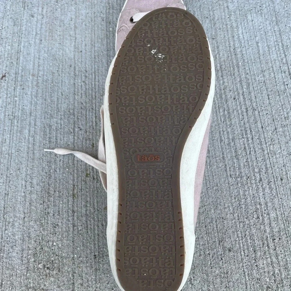 TAOS Womens US 10 Star Canvas Sneaker Pink Pastel Color Athletic Athleisure - Picture 6 of 6